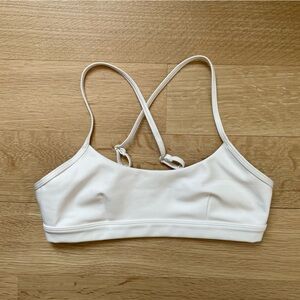 ALO Yoga Airlift Intrigue Bra XS Ivory/Cream